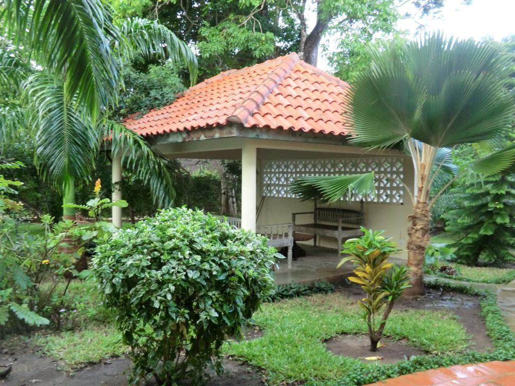 Villa Lamuhouse Диани Бийч Стая снимка