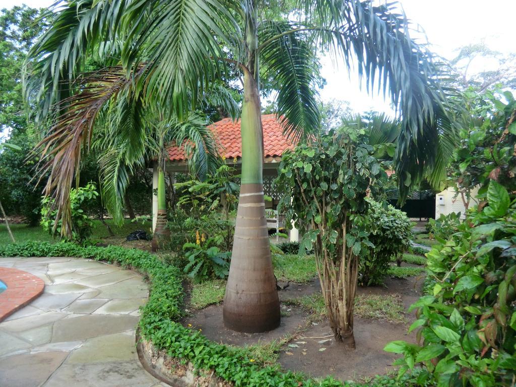 Villa Lamuhouse Диани Бийч Стая снимка