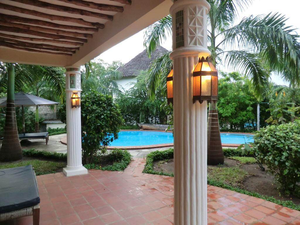 Villa Lamuhouse Диани Бийч Стая снимка