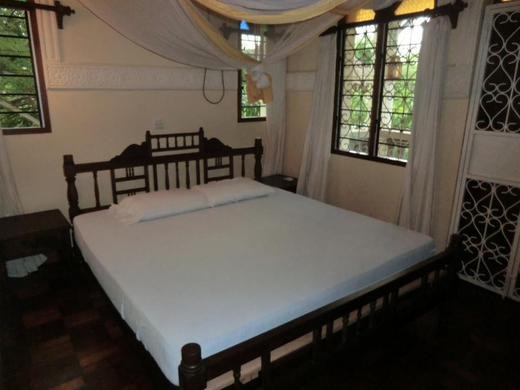 Villa Lamuhouse Диани Бийч Стая снимка