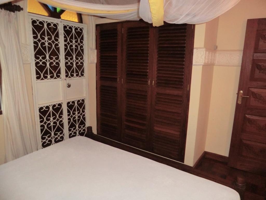 Villa Lamuhouse Диани Бийч Стая снимка
