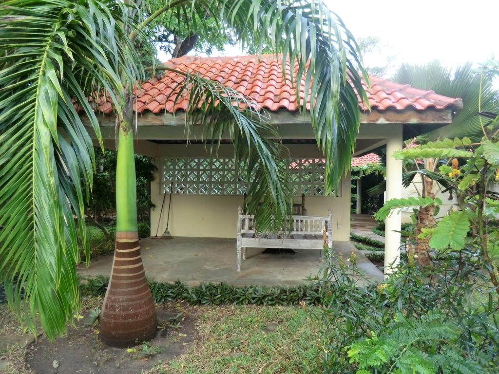 Villa Lamuhouse Диани Бийч Стая снимка